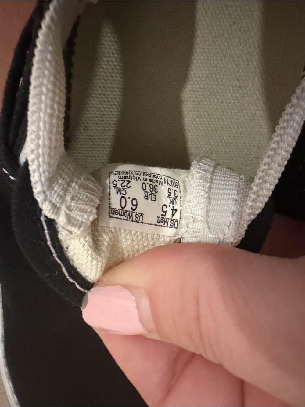 Vans Kids Slip-On Sneakers in Black and White - Picture 5 of 5